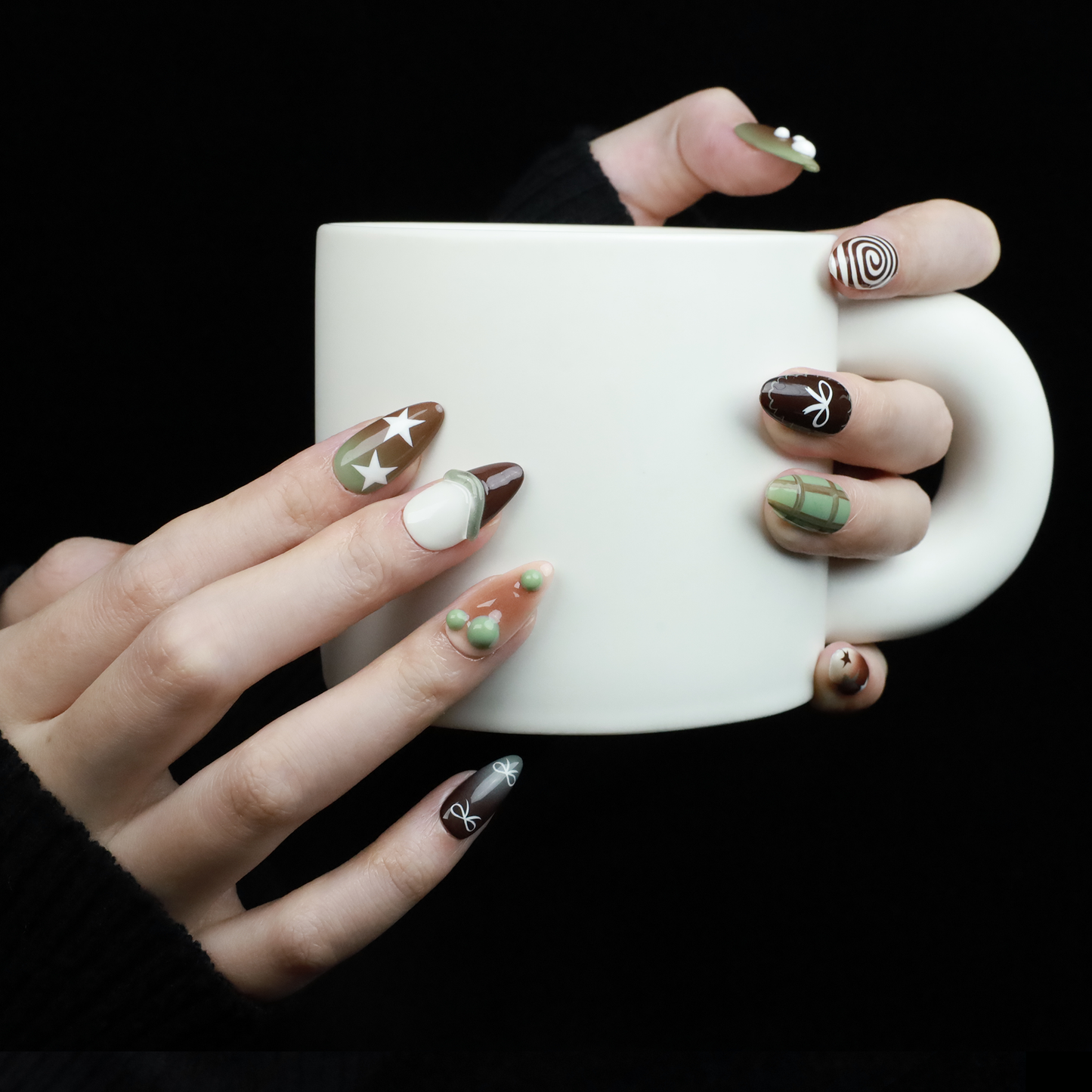 Retro Elegance Press-On Nails