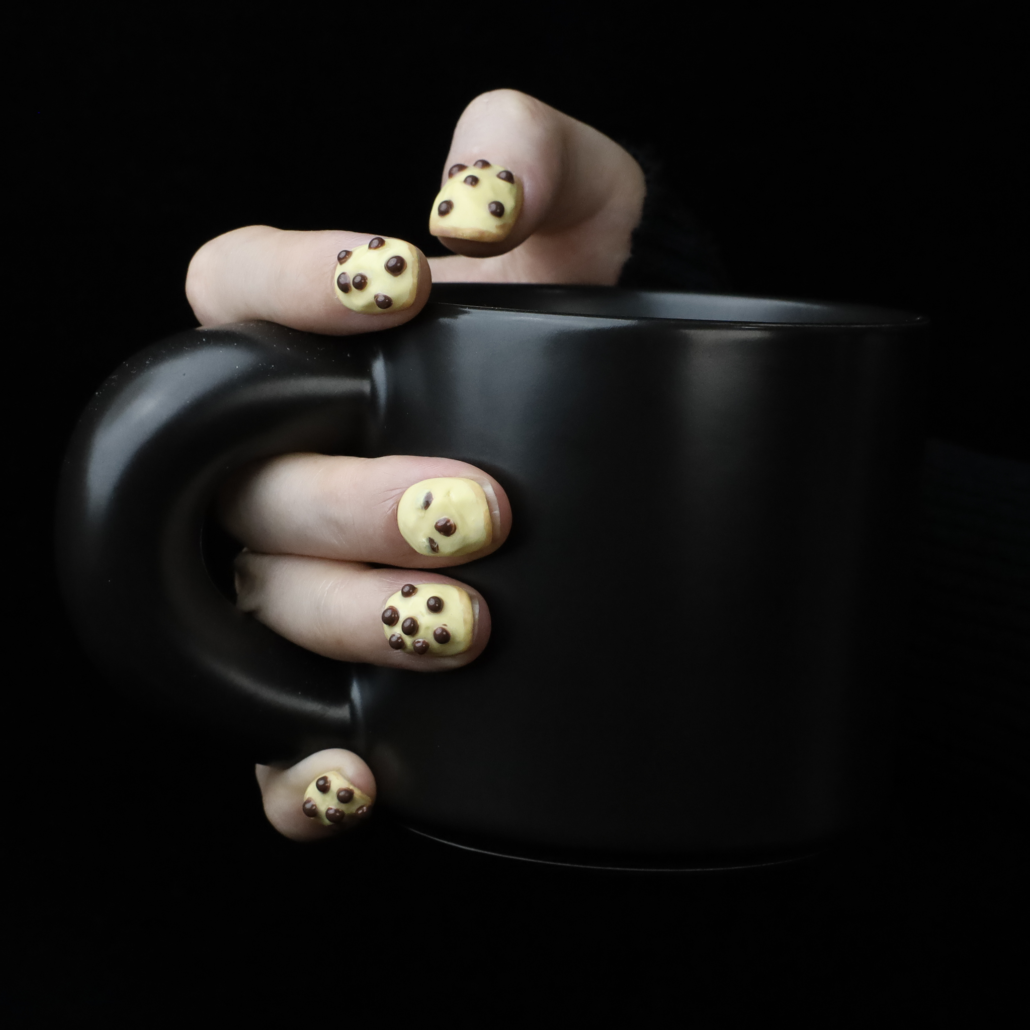 Spooky Dot Cute and Creepy Halloween Press-on Nails | 3D Dots Nails | Yellow Nail | Short Oval｜Handmade Nails, Reusable nails, Fake Nails