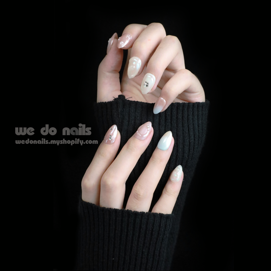 Pearl Dreams |  Elegant and 3D | Extra Short Almond ｜ Custom Press On Nails