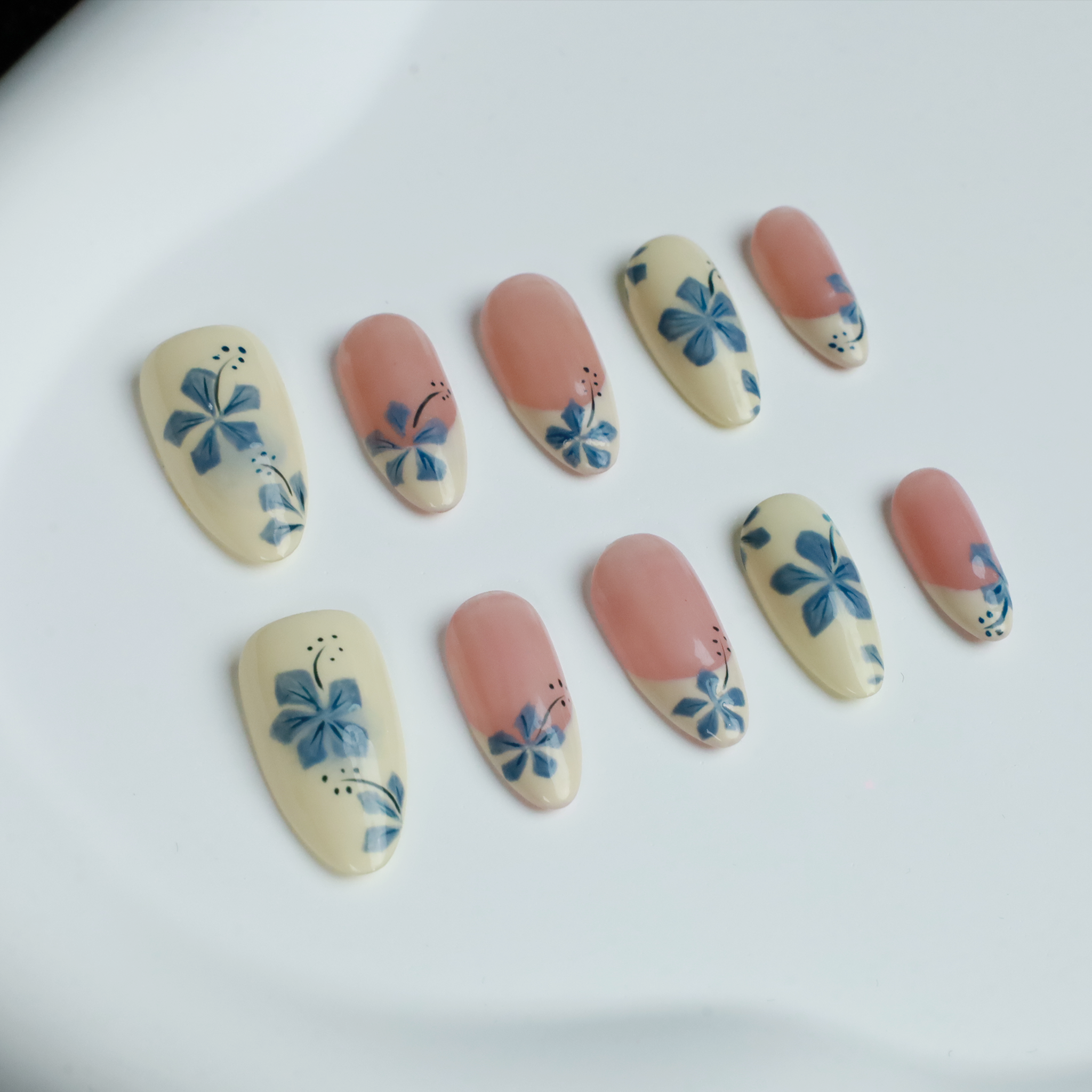 Blue Floral Elegance Hand-Painted Press-On Nails, 3D Minimalist Custom Fake nails, Short Almond Flower Gel Nails, French Style Glue On Nail