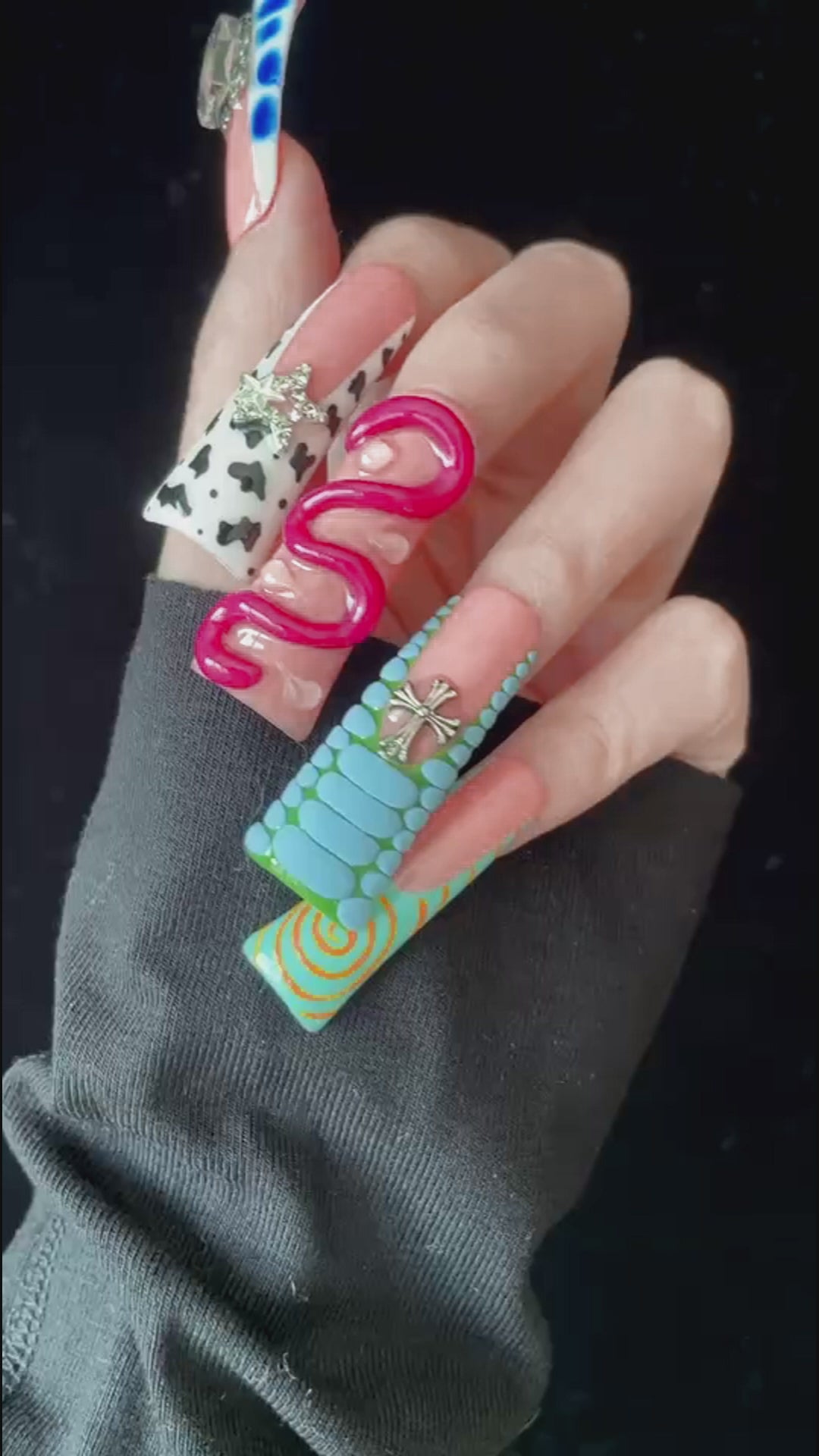 Avant-Garde 3D Extra Long Duck Press-On Nails with Rhinestones, Eclectic Patterns & Vivid Textures,  Handmade Nail, Gel Nails, Glue on Nail